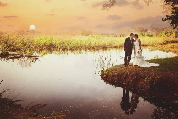 Nothing is romantic as the peace and serenity of nature - Get married at a house near Orlando, FL