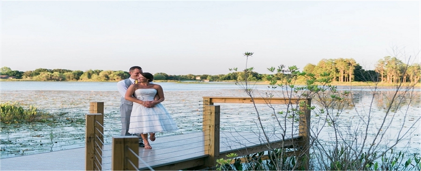 weddings by a lake at a big airbnb near orlando florida in the yard