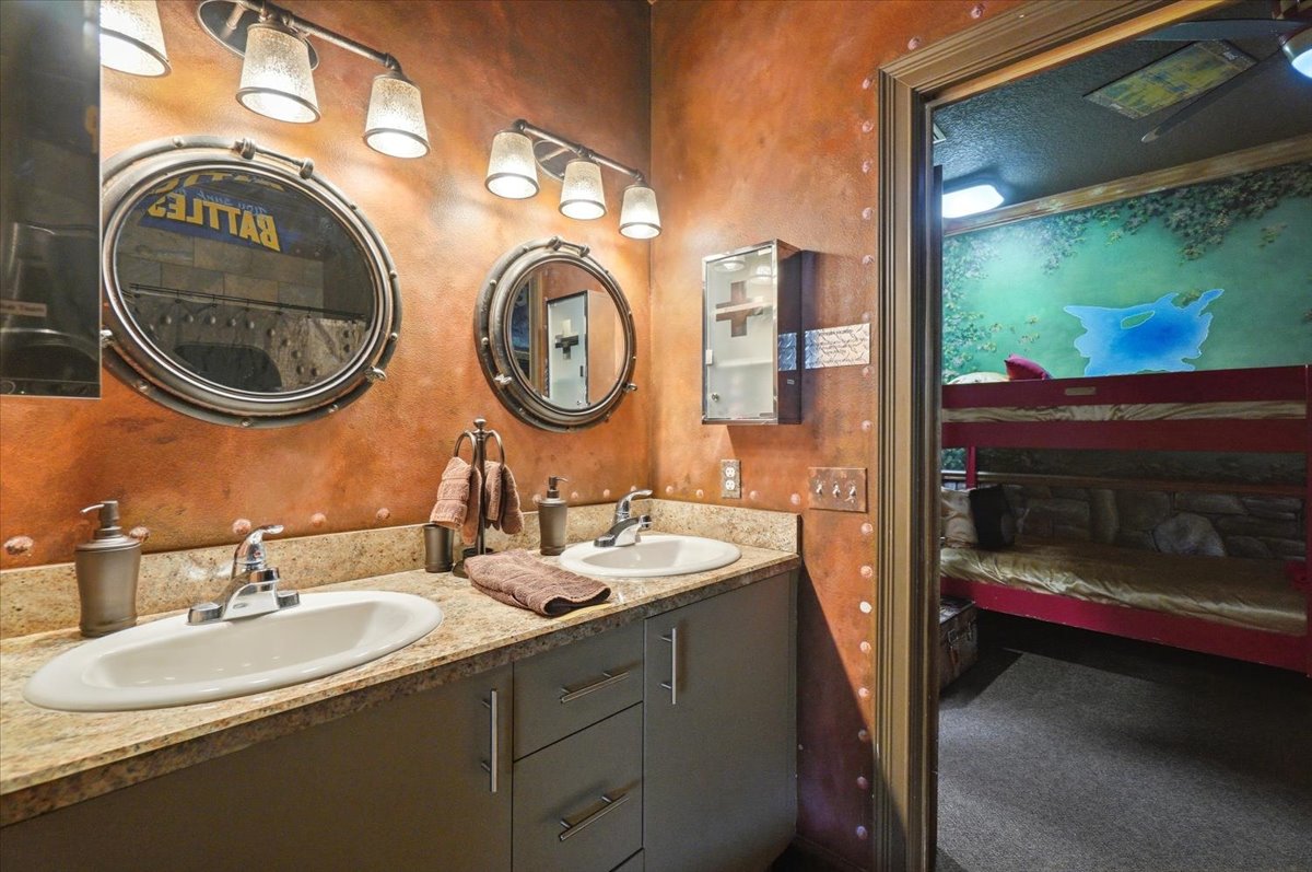Battleship bathroom meets underwater adventure.