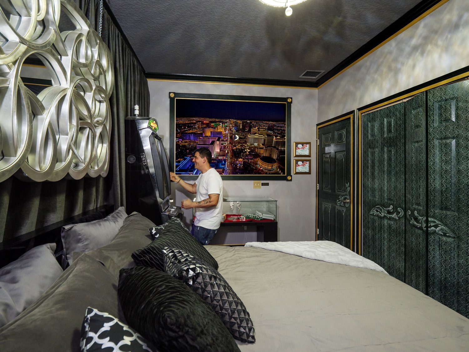 The Casino Games High Roller Suite at The Great Escape Parkside, Clermont FL