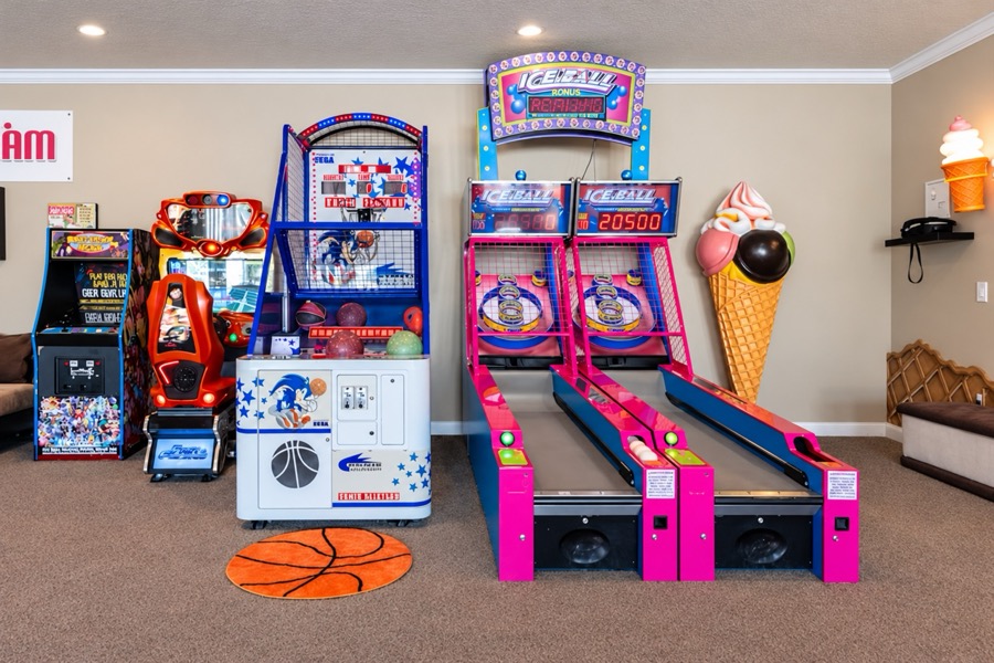 Ice Cream Social Arcade & Karaoke Nightclub