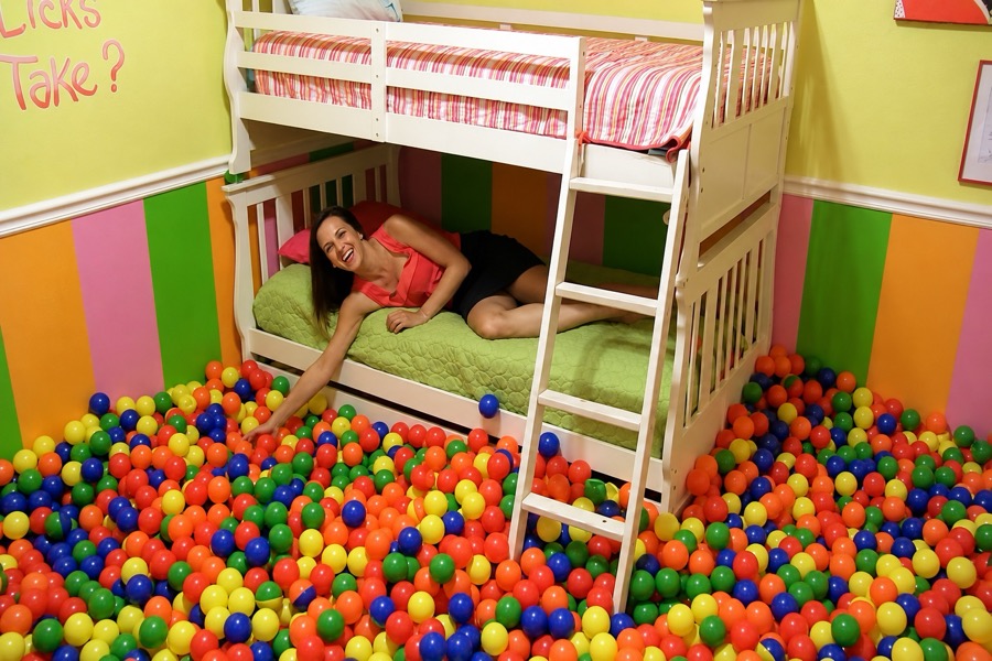 The Den of 8,000 Balls