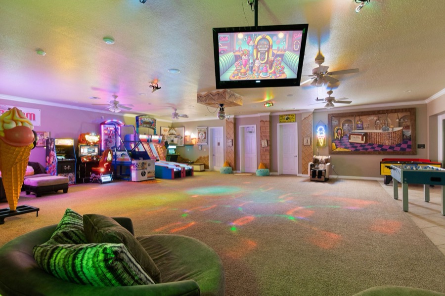 Ice Cream Social Karaoke Nightclub.